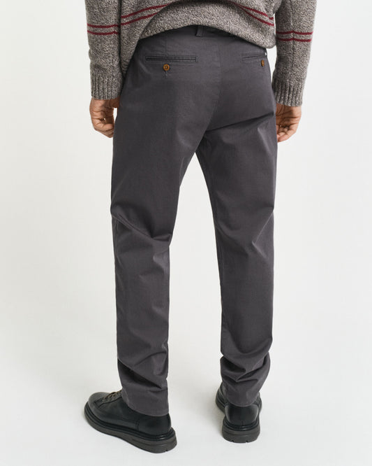 Chino en sergé coupe droite