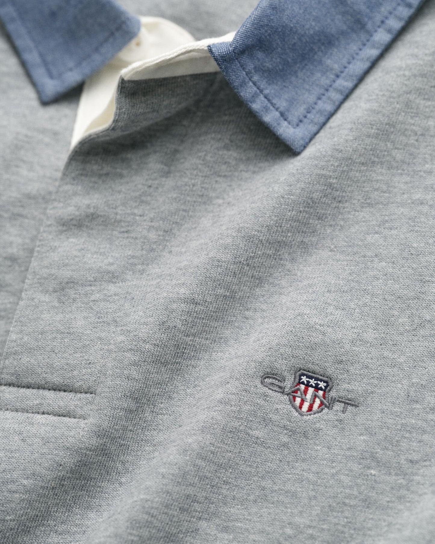 Rugby-Polohemd mit Chambray-Kragen