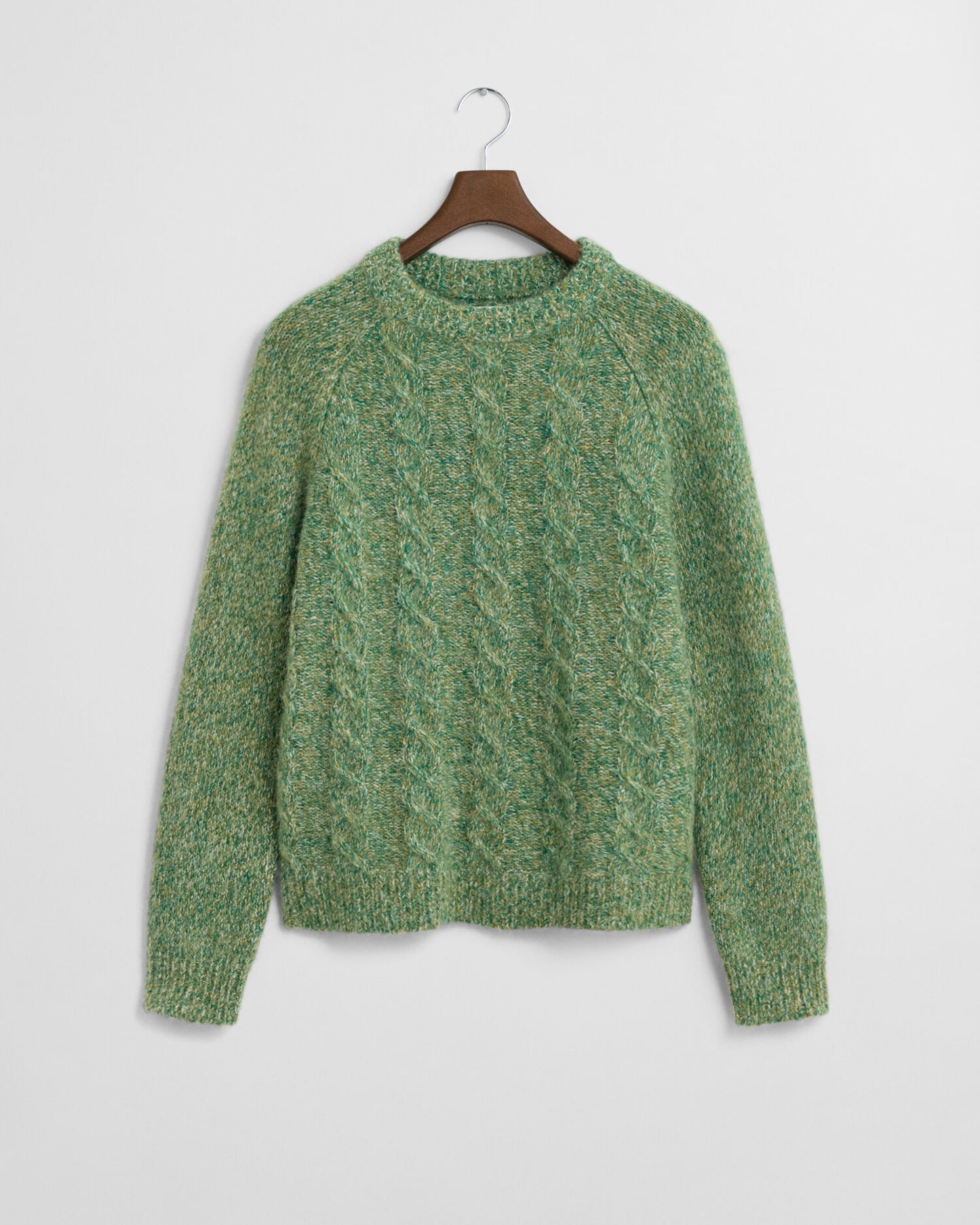 Pull ras du cou en maille torsadée