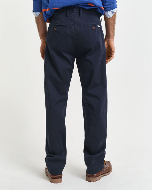 Pantalon chino en serge coupe droite
