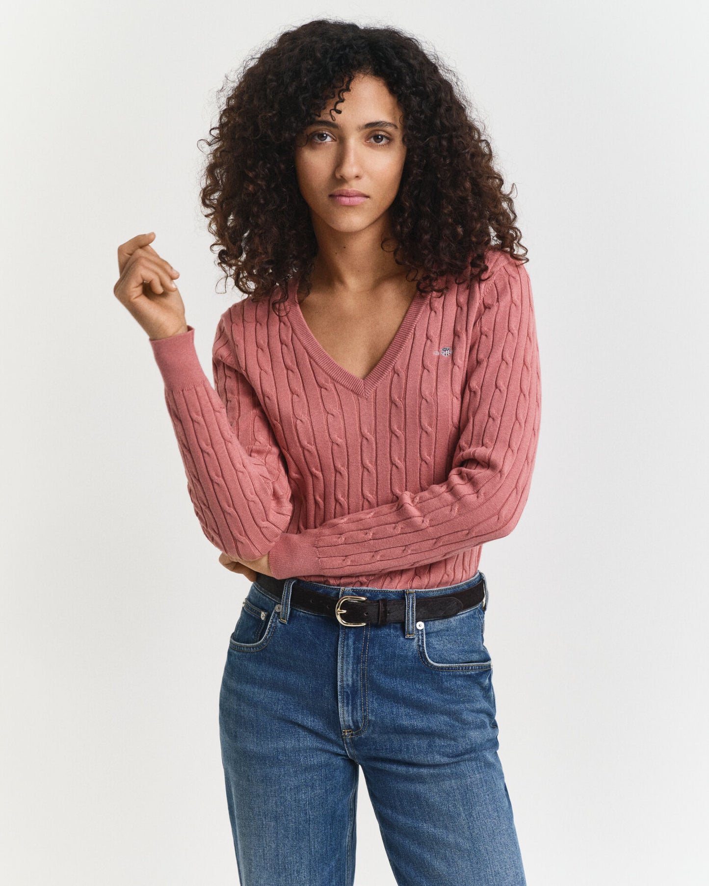 Pullover aus Stretch-Baumwolle mit Zopfmuster und V-Ausschnitt