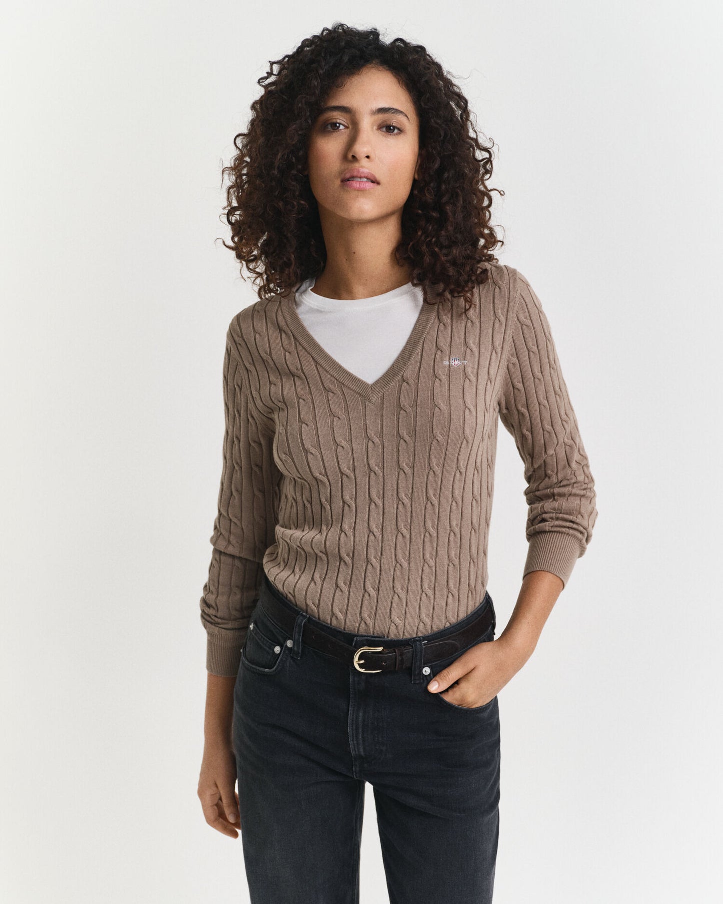 Pullover aus Stretch-Baumwolle mit Zopfmuster und V-Ausschnitt