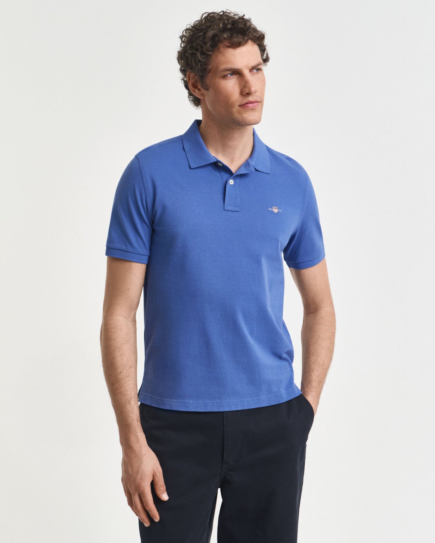 Regular Fit Polohemd aus Piqué mit Wappen