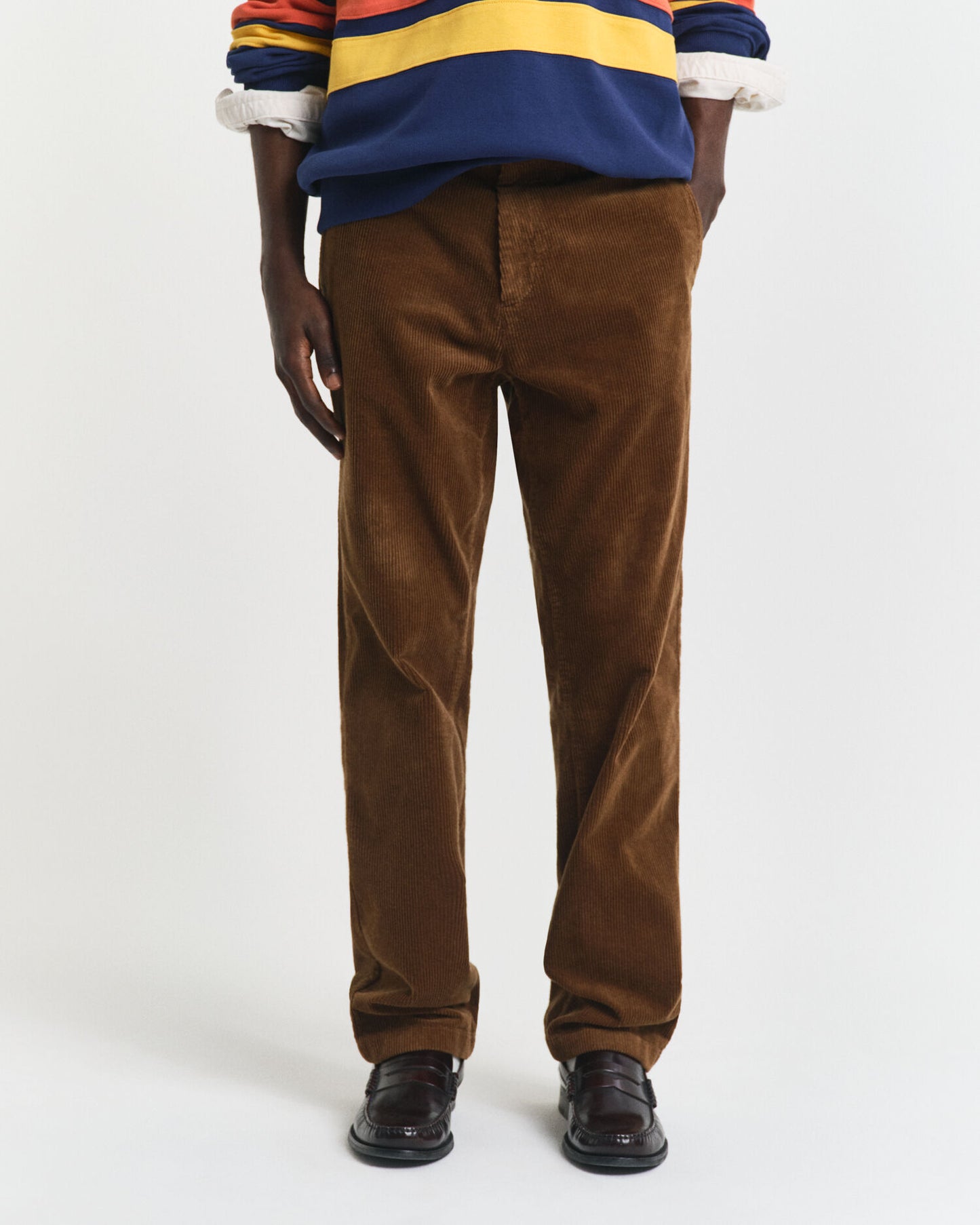 Pantalon en velours côtelé coupe droite
