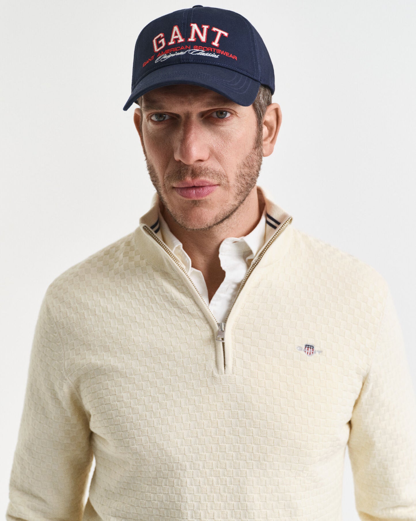 Sweater mit Mikrotextur und halbem Reißverschluss