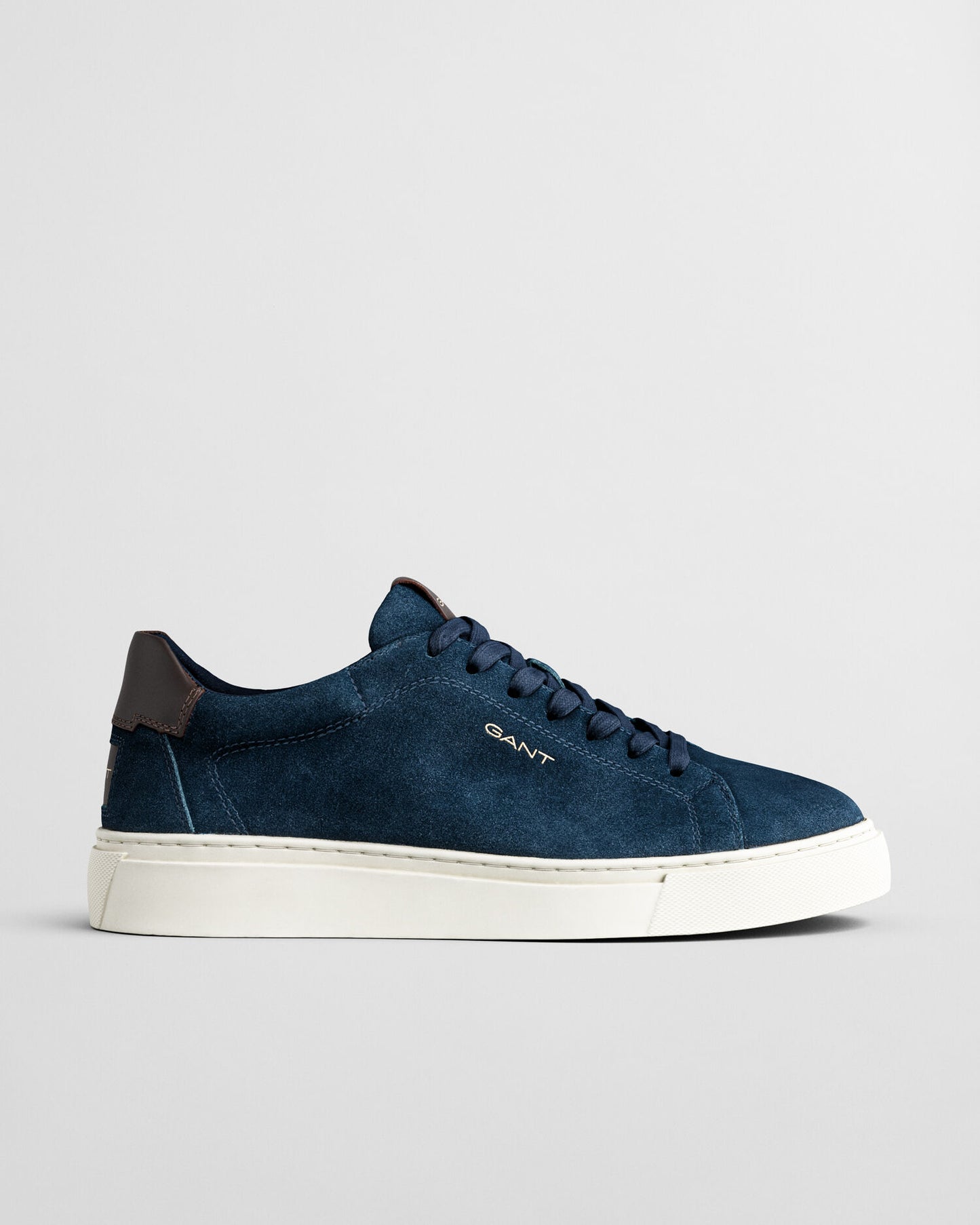 Baskets en daim McJulien