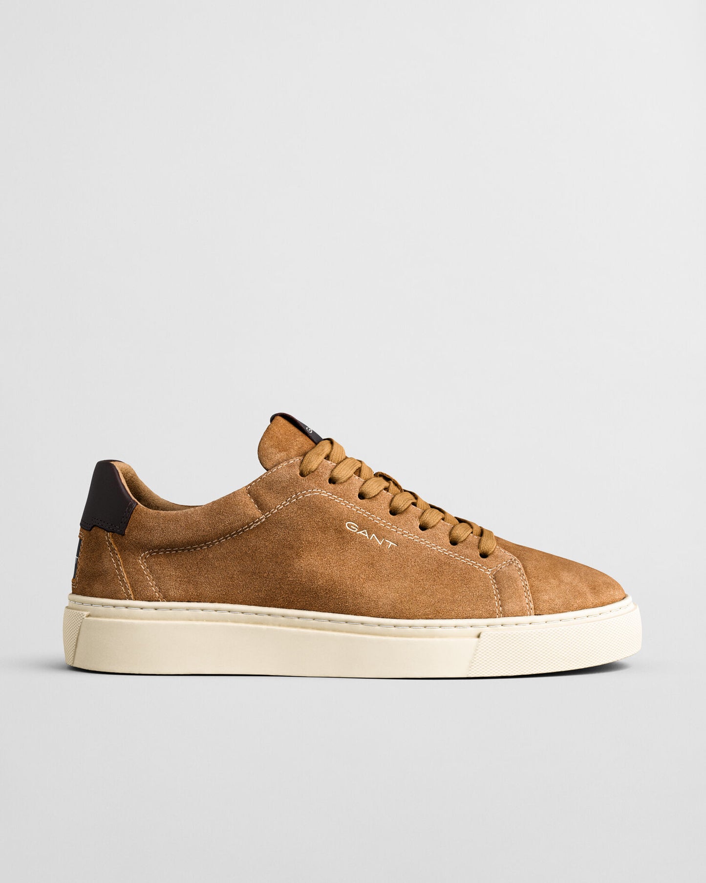 Baskets en daim McJulien