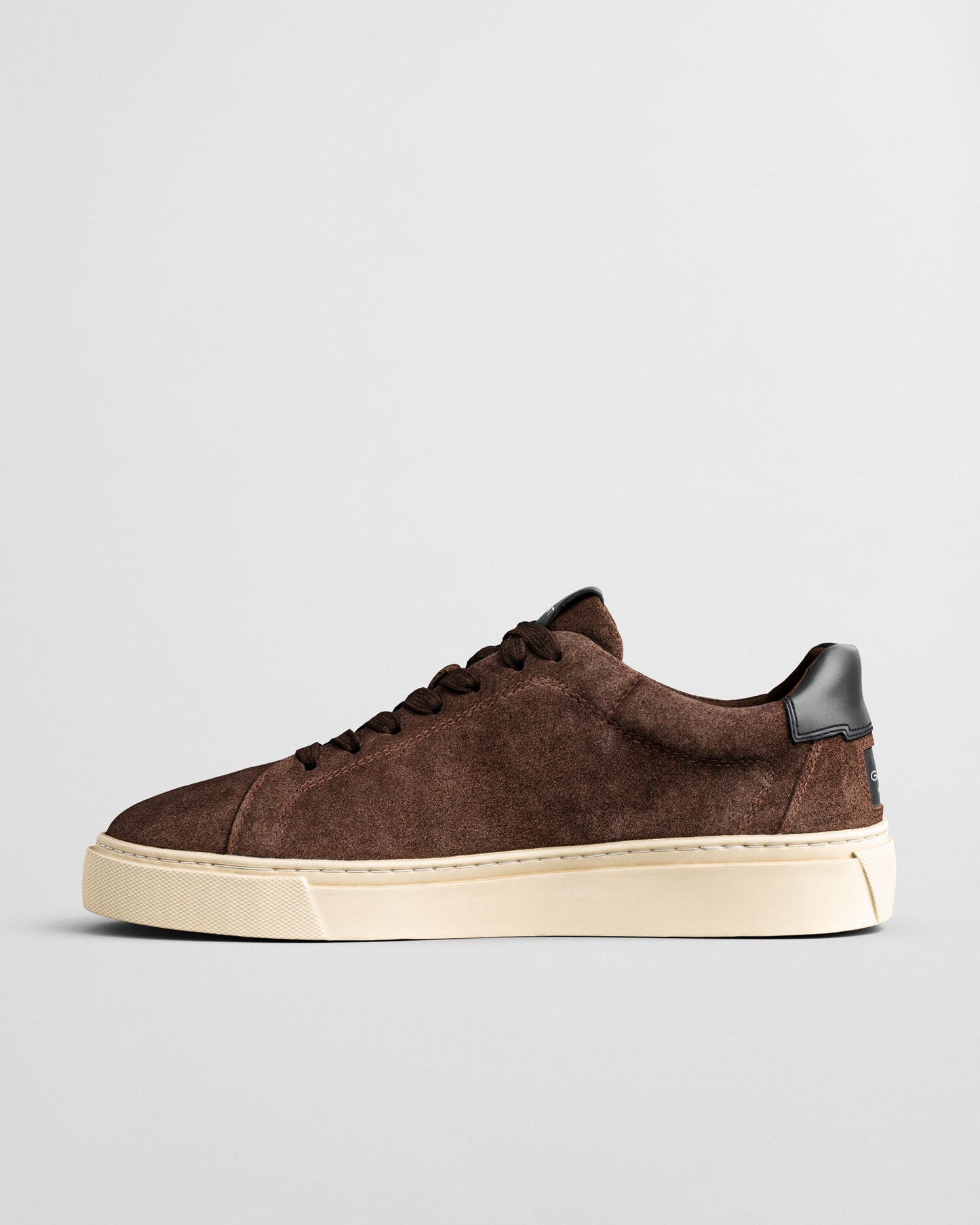 Baskets en daim McJulien