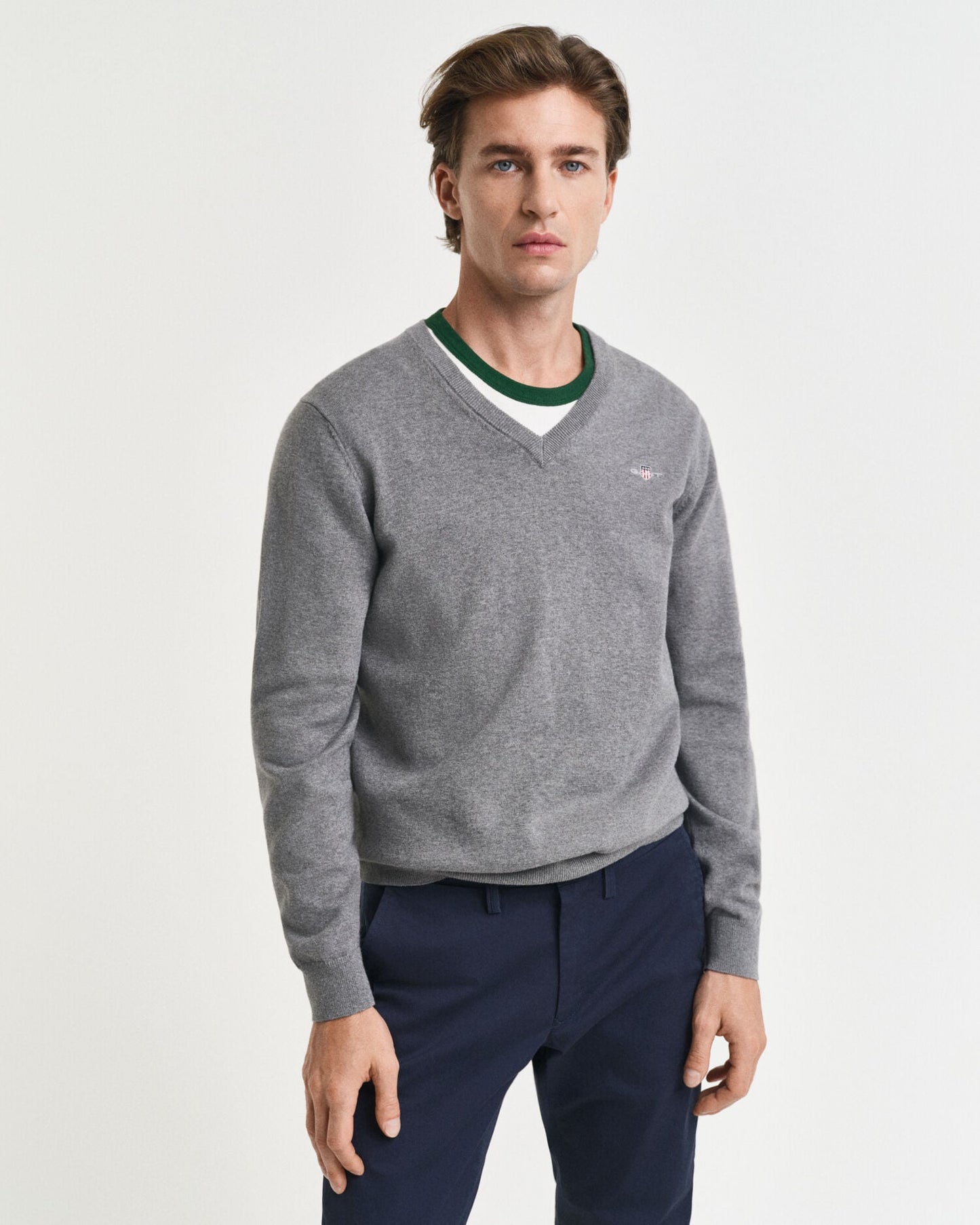 Chandail col en V classique en coton
