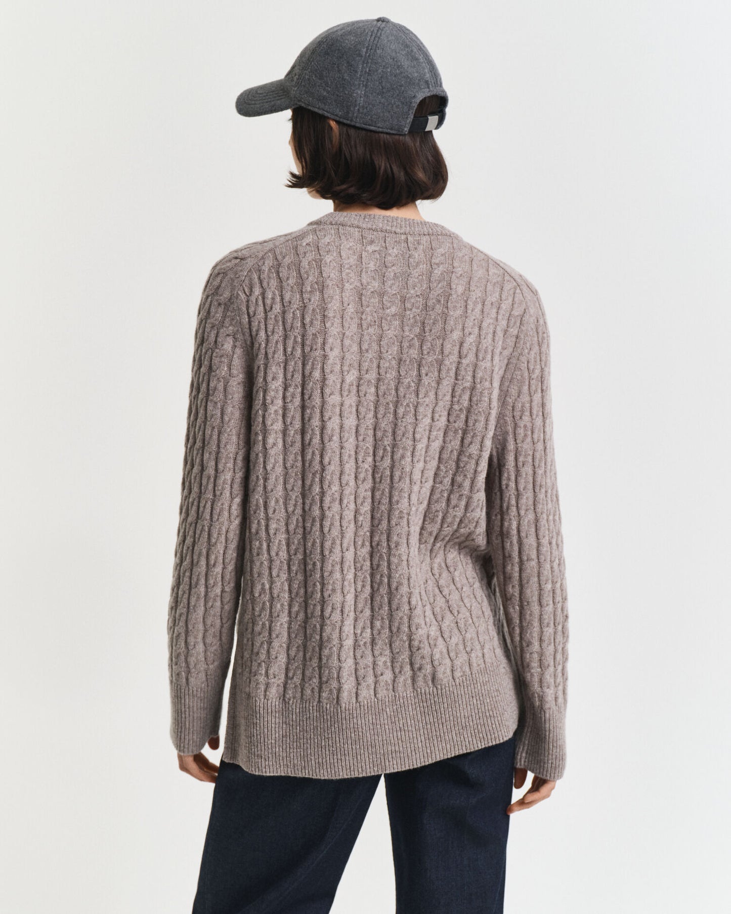 Pull en maille torsadée en laine à col rond